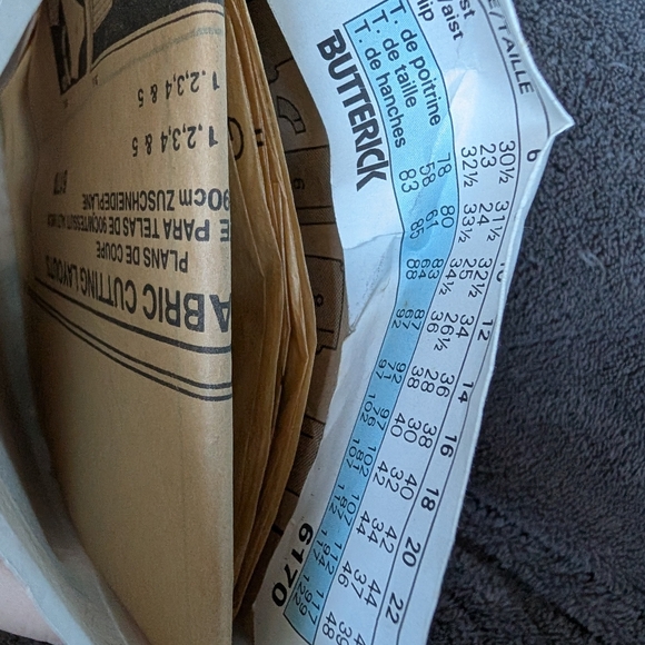 Butterick Pattern - Picture 4 of 4